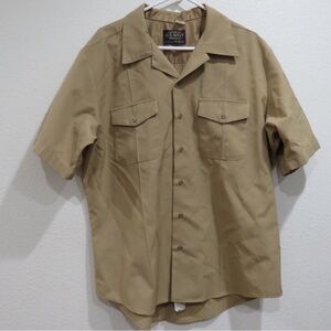 US Military Men's Tan Short Sleeve Shirt - Size: Large  - Khaki